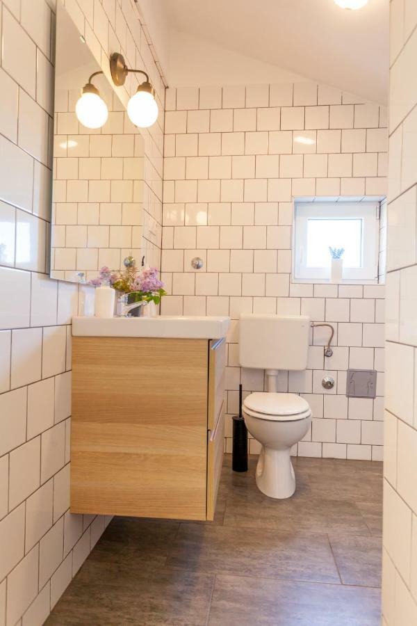 Apartment Egon Malinska Eksteriør billede